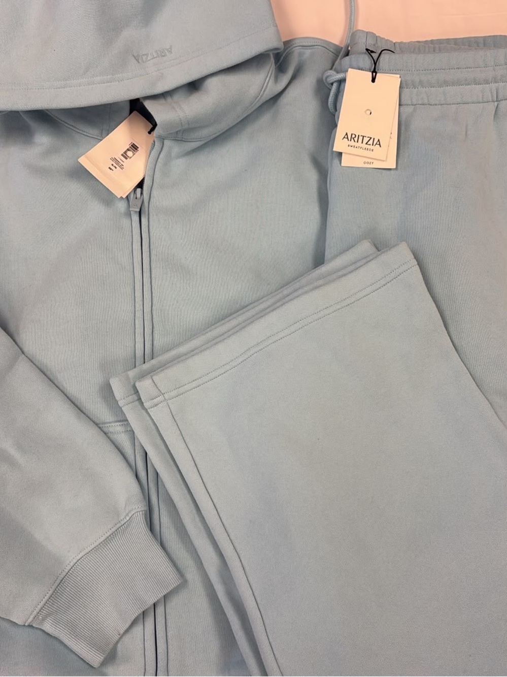 NWT aritzia sweatfleece set